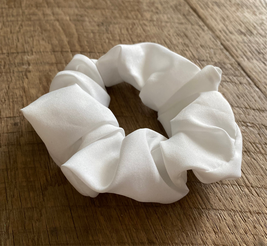 Keepsake Scrunchies - Petals & Thread
