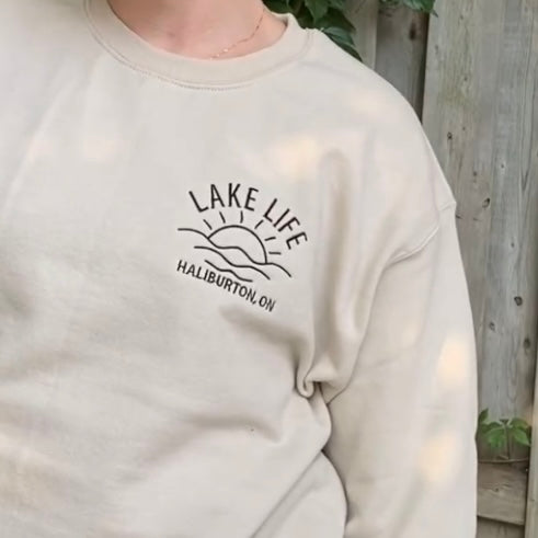 LAKE LIFE Crew - Petals & Thread