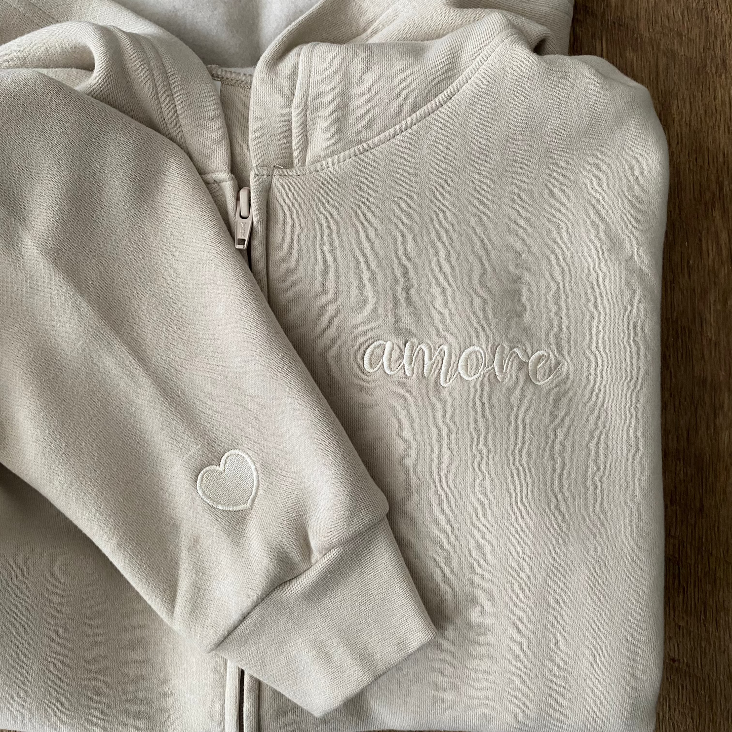 AMORE - Petals & Thread