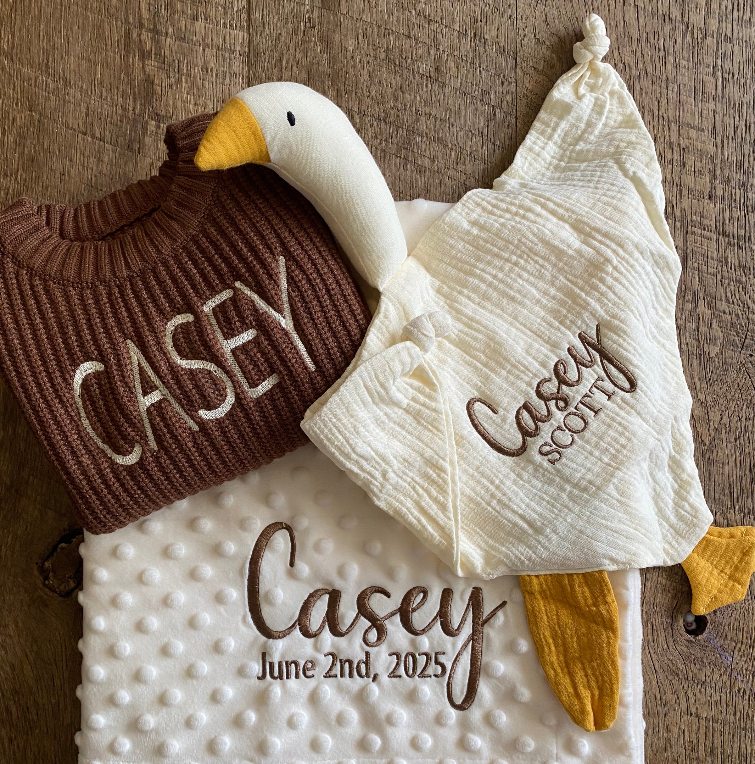 GOOSE LOVEY - Petals & Thread