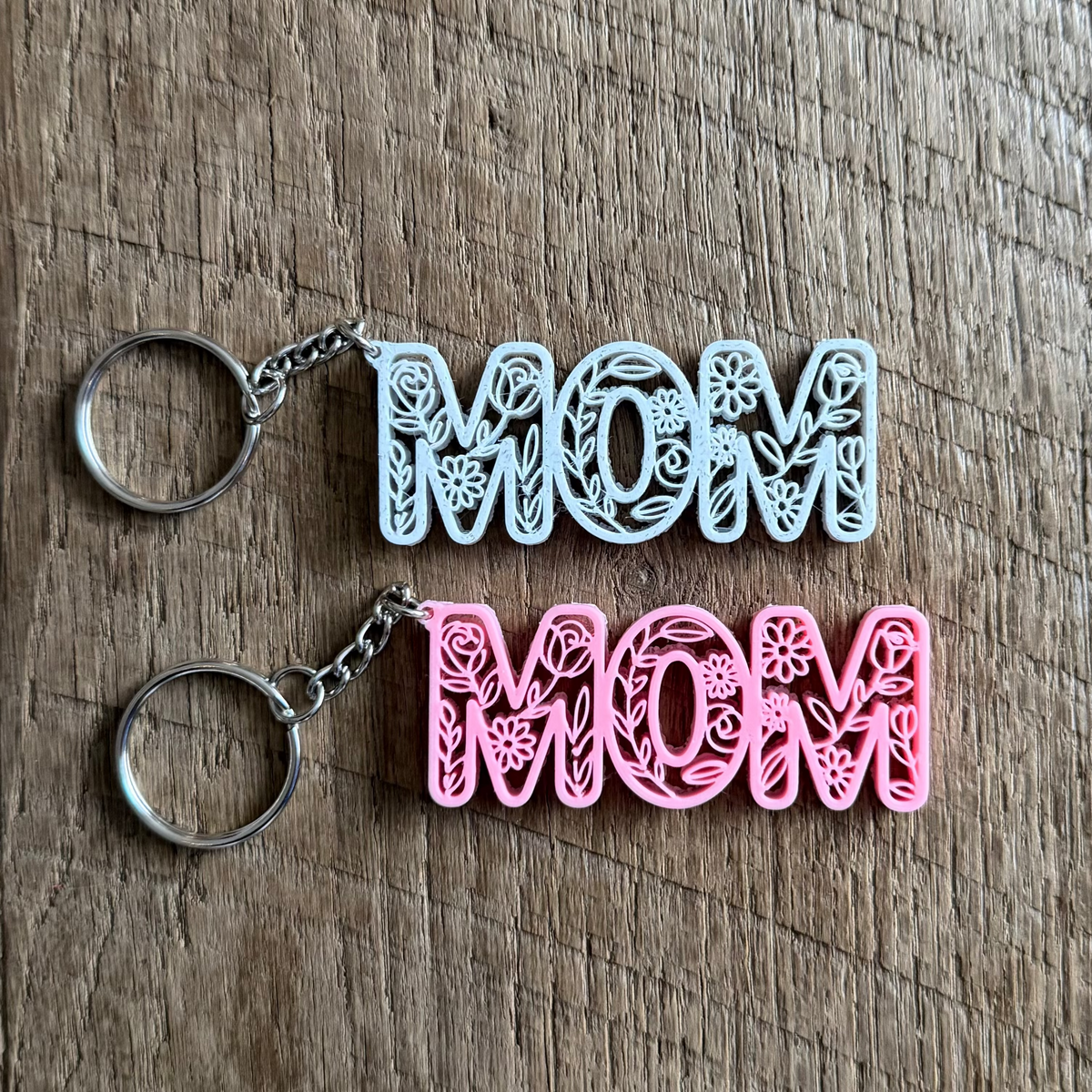 MOM KEYCHAIN - Petals & Thread